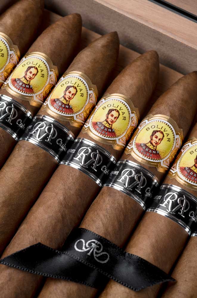 The Bolívar brand has a whole range of special editions, such as this 2016 Reserva; however, the Bolívar brand is also popular for Edición Regional releases, with over 30 of them so far.