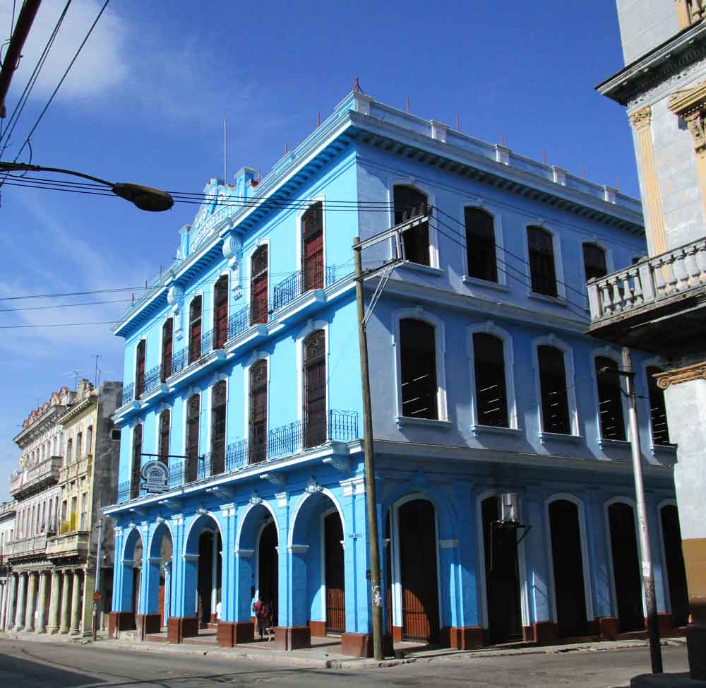 The success of the Sancho Panza brand began in 1930. The El Rey del Mundo Cigar Company took over the brand, and production was carried out at Calle Belascoain No. 852.