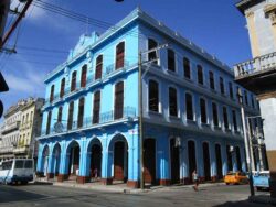 Seit 2011 ist dies die H.Upmann Manufaktur auf der Calle Belascoain No.852. Davor war es die Romeo-Manufaktur, davor die El Rey del Mundo-Manufaktur.