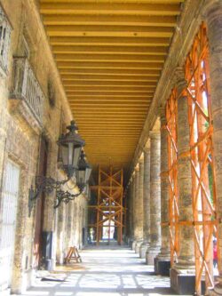 1882, im Zuge des Unabhängigkeitskrieges, fand im Haus eine Durchsuchung durch das Militär statt. Der Schwiegersohn von Don Aldama stand unter dem Verdacht, mit den Unabhängigkeitskämpfern zu kollaborieren. Die Familie verließ nach diesem dramatischen Vorfall die Insel.