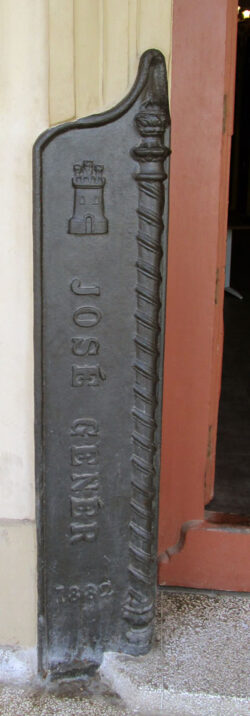 Auf dem linken Türpfosten der ehemaligen Manufaktur der Marke Hoyo de Monterrey steht der Name des Gründers José Gener.