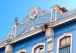 Ab 1930 waren die Marken Sancho Panza und El Rey del Mundo in der El Rey del Mundo Cigar Company wieder vereint. Die Fabrik auf der Calle Belascoain No.852 gehörte einmal der Firma Cuesta y Rey Company, wie man am Giebel lesen kann. Die Fabrik war später jahrelang als El Rey del Mundo-Fabrik bekannt.