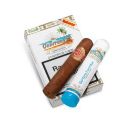 For a few years now, the packaging of Quintero cigars has featured a fresh and invigorating light blue and white colour scheme.