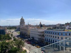Die Stadt Havanna, früher als reiche Handelsstadt ständigen Übergriffen durch Piraten und Räuber ausgesetzt.